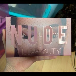 HUDA BEAUTY The New Eyeshadow Palette
